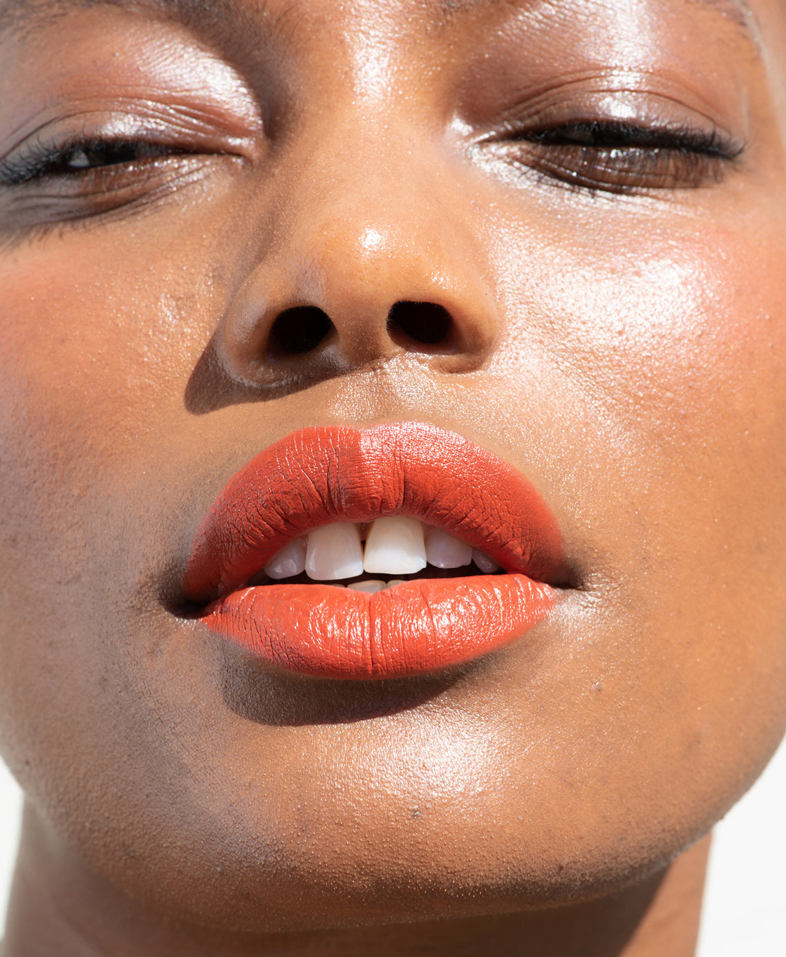 delicate coco crayon by Ere Perez applied on skin for multi-use revigorating colour  