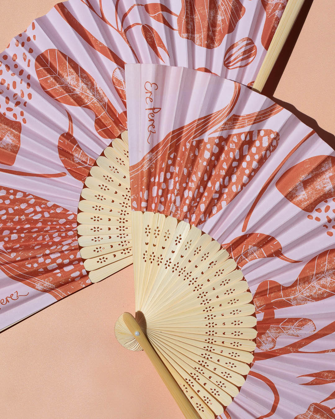 2 durable sustainable fans to refresh and dry by Ere Perez